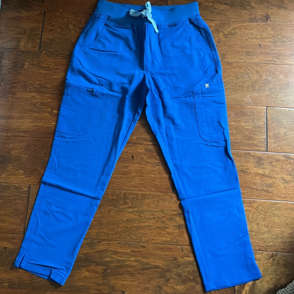 High Waisted Yola Petite Scrub Pants